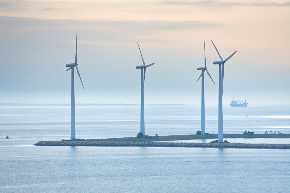 https://www.aegps.com/en/news/introducing-advanced-modular-ac-dc-ups-technology-for-offshore-wind-parks/ thumbnail image